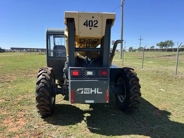 Image of Gehl RS8-42 equipment image 3