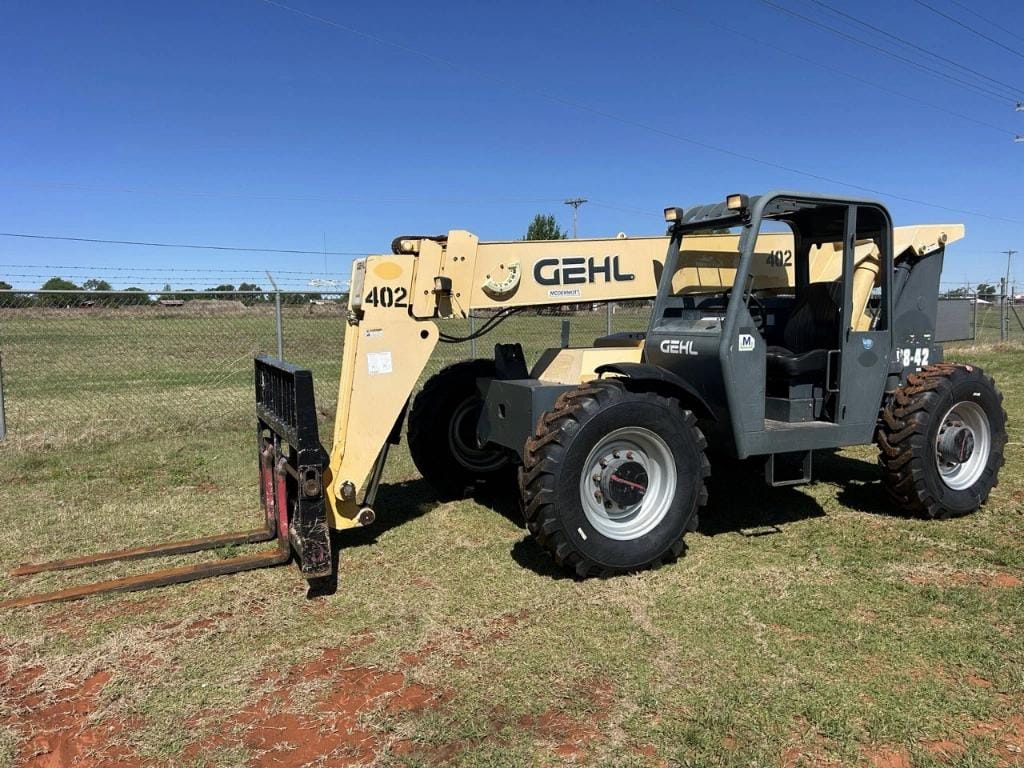 2017 Gehl RS8-42 Equipment Image0