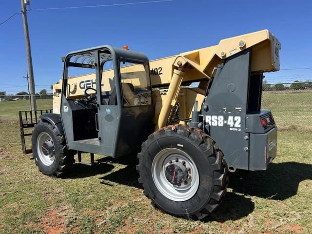 Image of Gehl RS8-42 equipment image 2