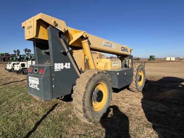 Image of Gehl RS8-42 equipment image 3