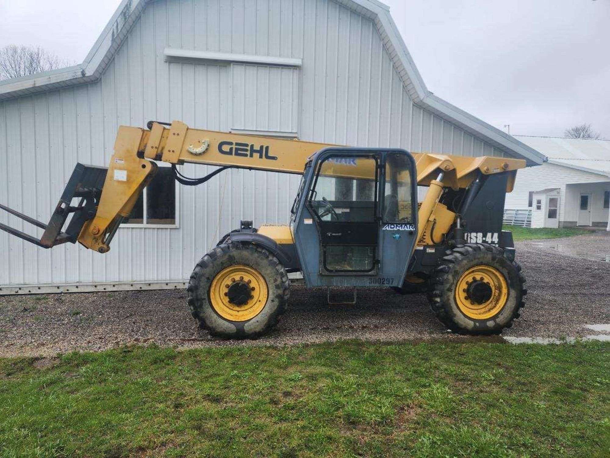 2017 Gehl RS8-44 Equipment Image0