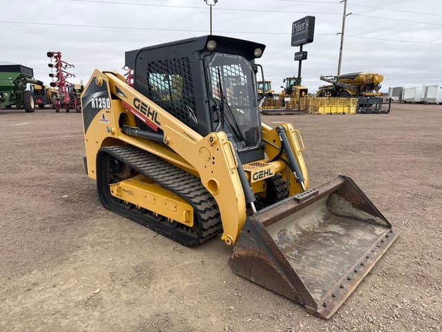 Image of Gehl RT250 equipment image 1