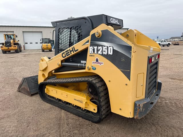 Image of Gehl RT250 equipment image 3