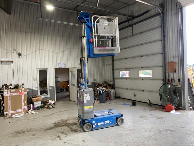 Image of Genie GR-12 equipment image 4
