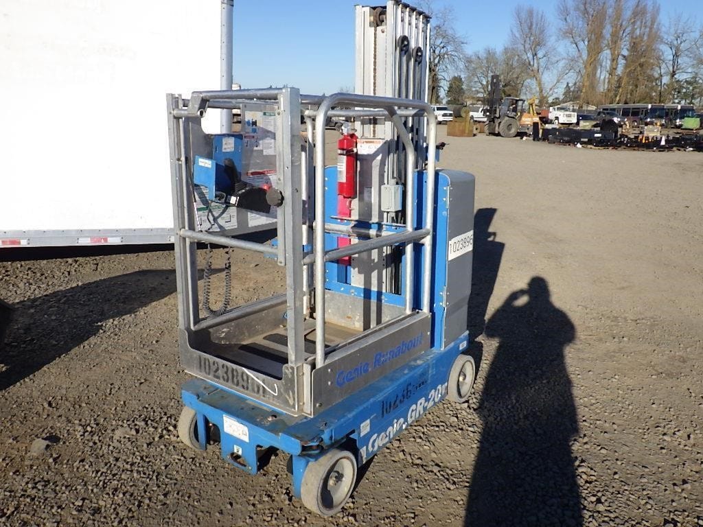 2017 Genie GR-20 Equipment Image0