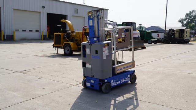 Image of Genie GR-20 equipment image 1