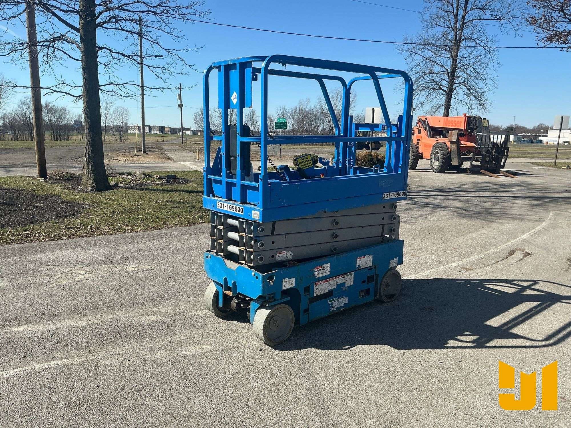 2017 Genie GS-1930 Equipment Image0