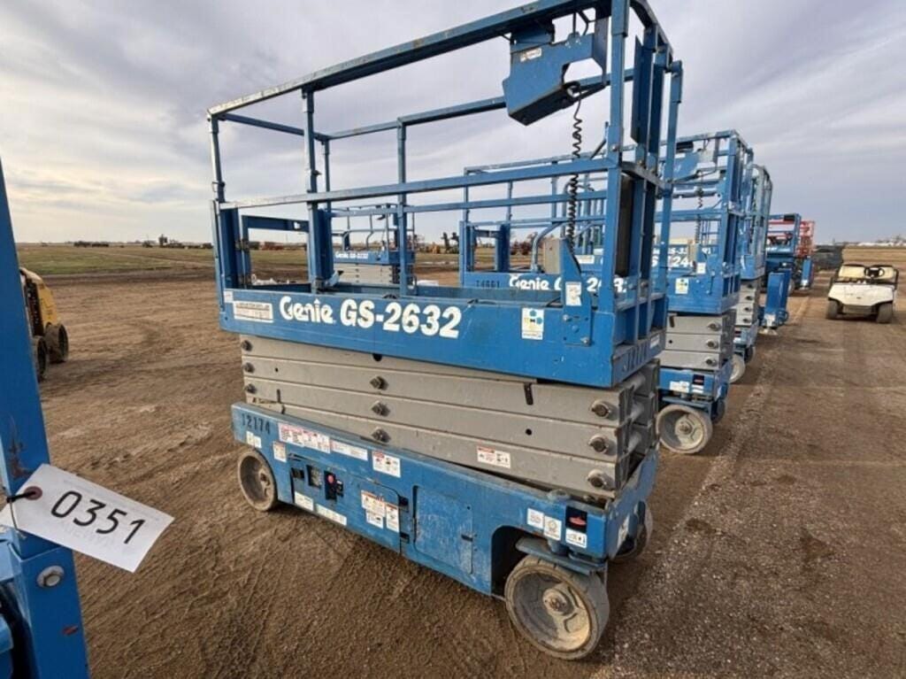 2017 Genie GS-2632 Equipment Image0
