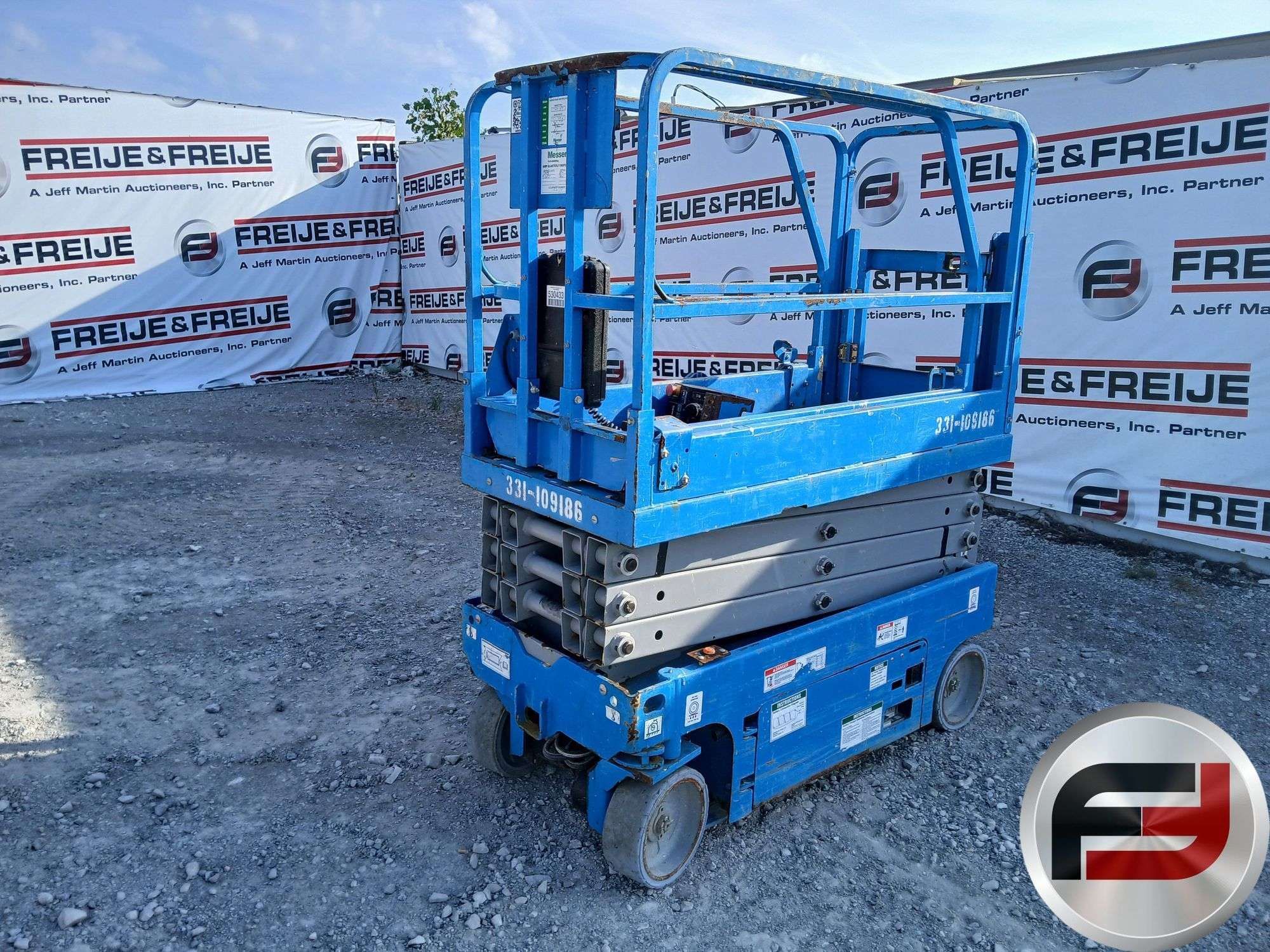 2017 Genie GS1930 Equipment Image0