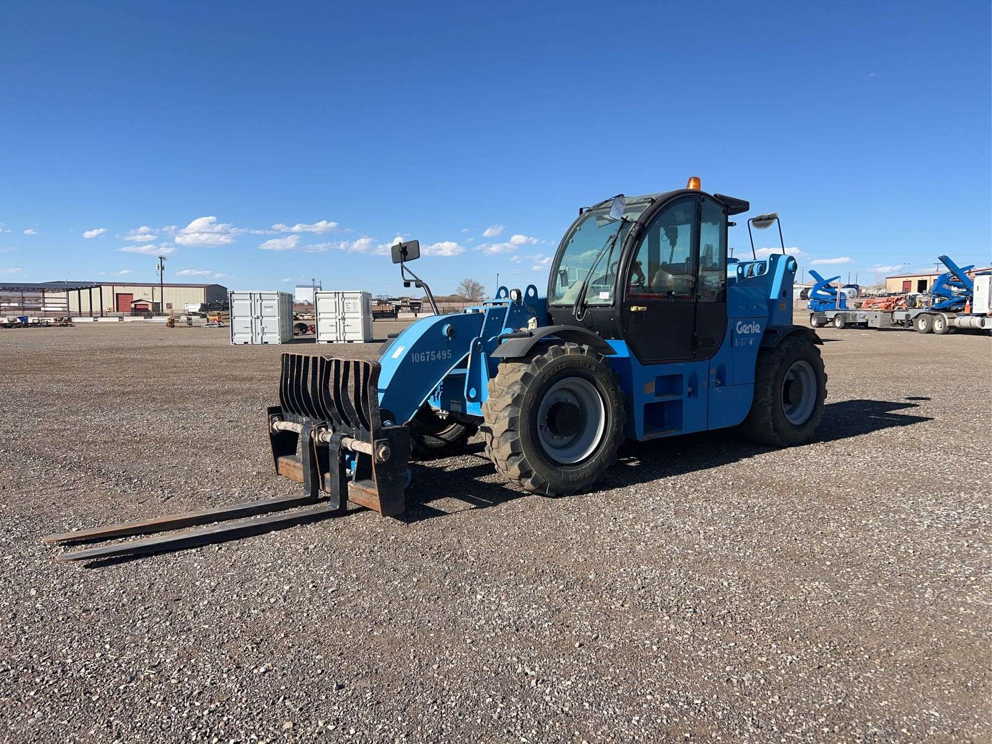 2017 Genie GTH-1544 Equipment Image0