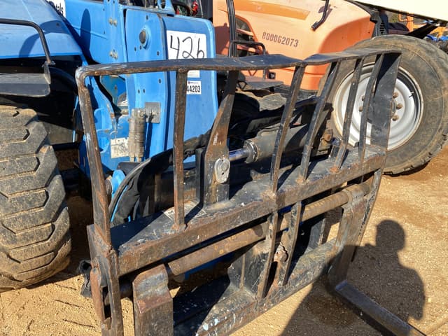 Image of Genie GTH-5519 equipment image 4