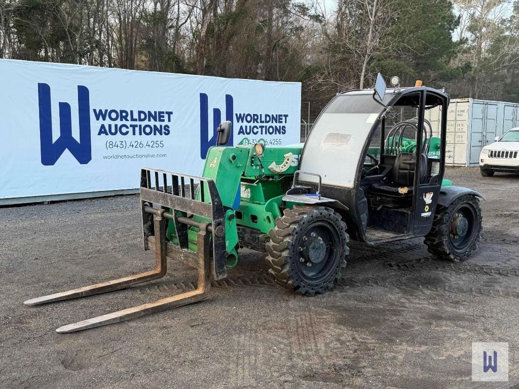 2017 Genie GTH-5519 Equipment Image0