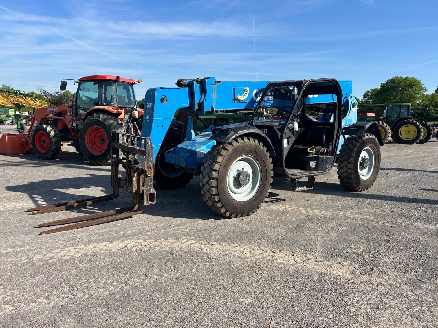 2017 Genie GTH636 Equipment Image0