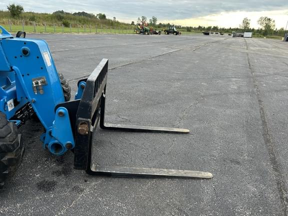 Image of Genie GTH5519 equipment image 4