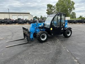 2017 Genie GTH5519 Image