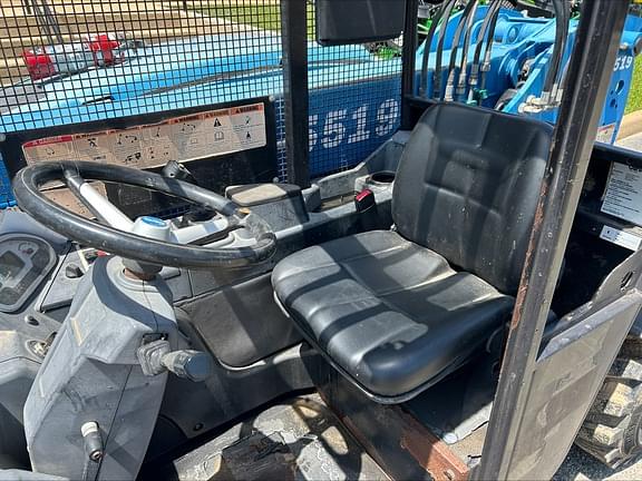 Image of Genie GTH5519 equipment image 4
