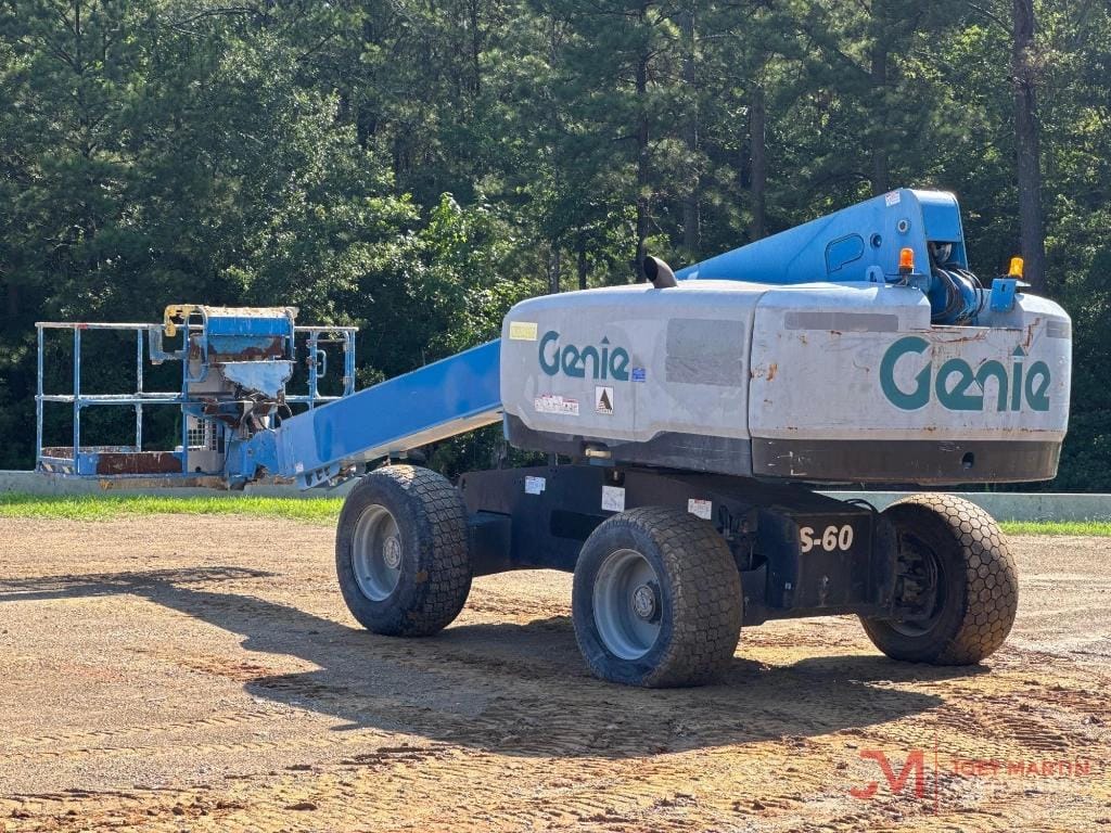2017 Genie S-60X Equipment Image0