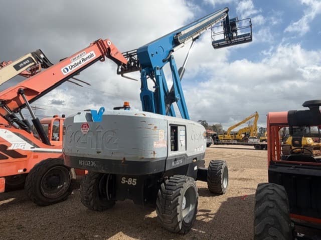 Image of Genie S-85 equipment image 2