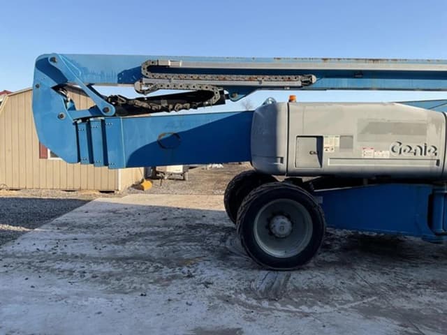 Image of Genie ZX-135/70 equipment image 4