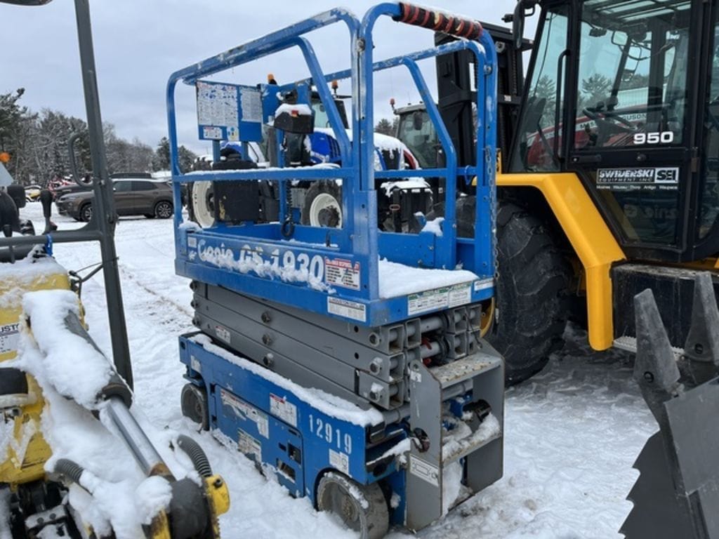 2017 Genie GS-1930 Equipment Image0