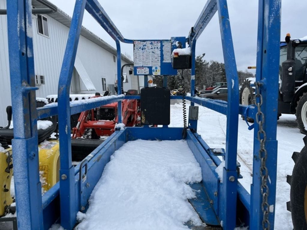 2017 Genie GS-1930 Equipment Image0