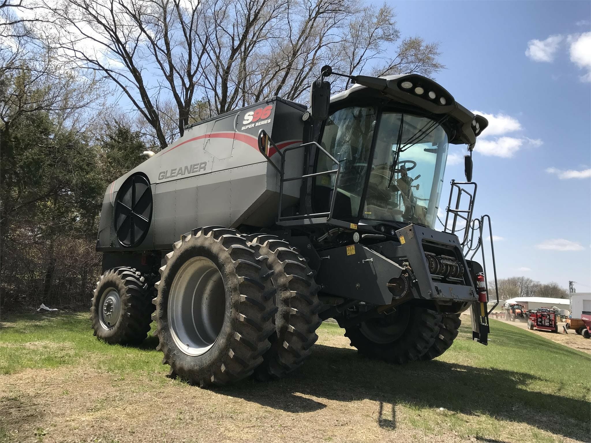2017 Gleaner S96 Equipment Image0