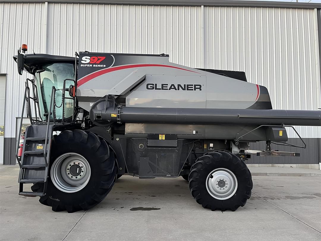 Image of Gleaner S97 Primary image