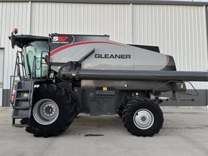 2017 Gleaner S97 Image