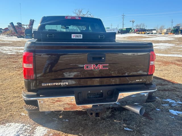 Image of GMC 2500HD equipment image 3