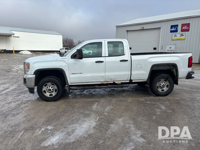 Image of GMC 2500HD equipment image 2