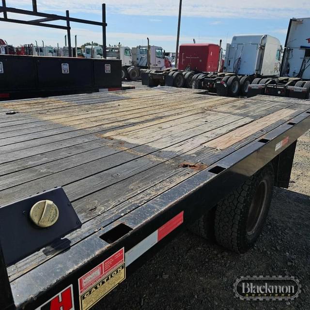 Image of GMC 3500HD equipment image 2