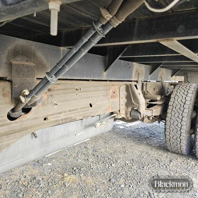 Image of GMC 3500HD equipment image 3