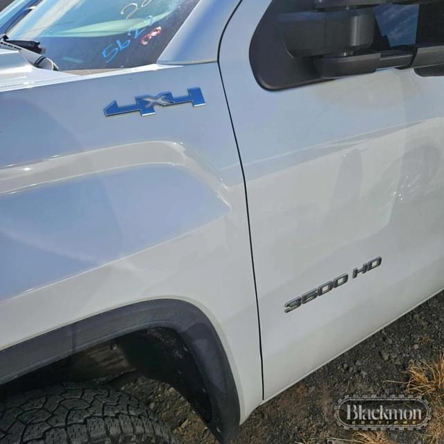 Image of GMC 3500HD equipment image 1