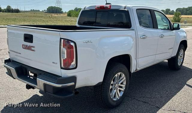 Image of GMC Canyon equipment image 4