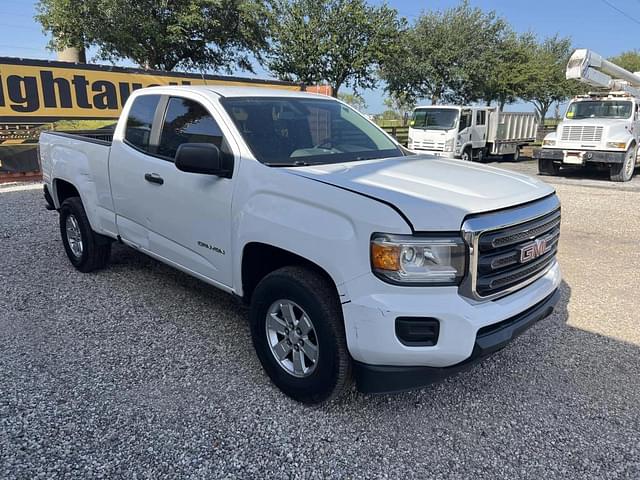 Image of GMC Canyon equipment image 3