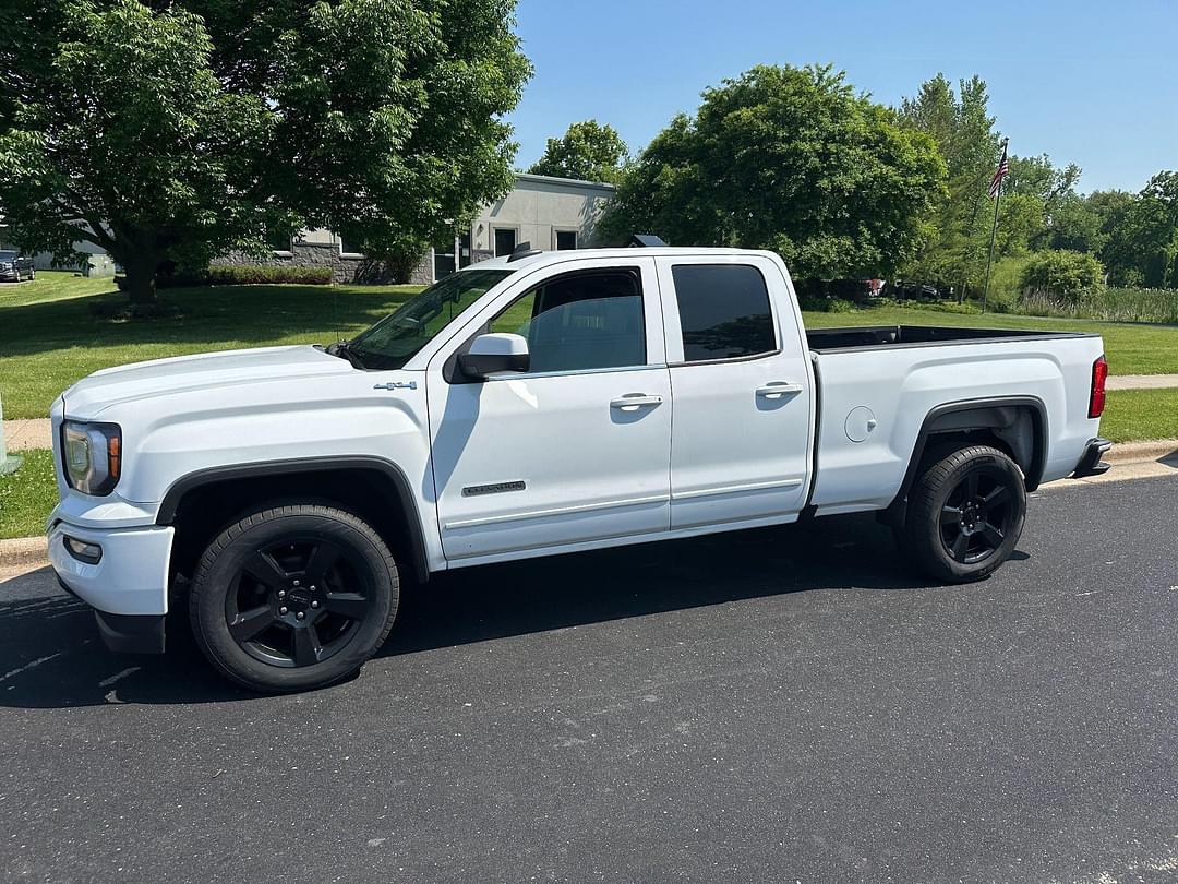 Image of GMC 1500 Primary image