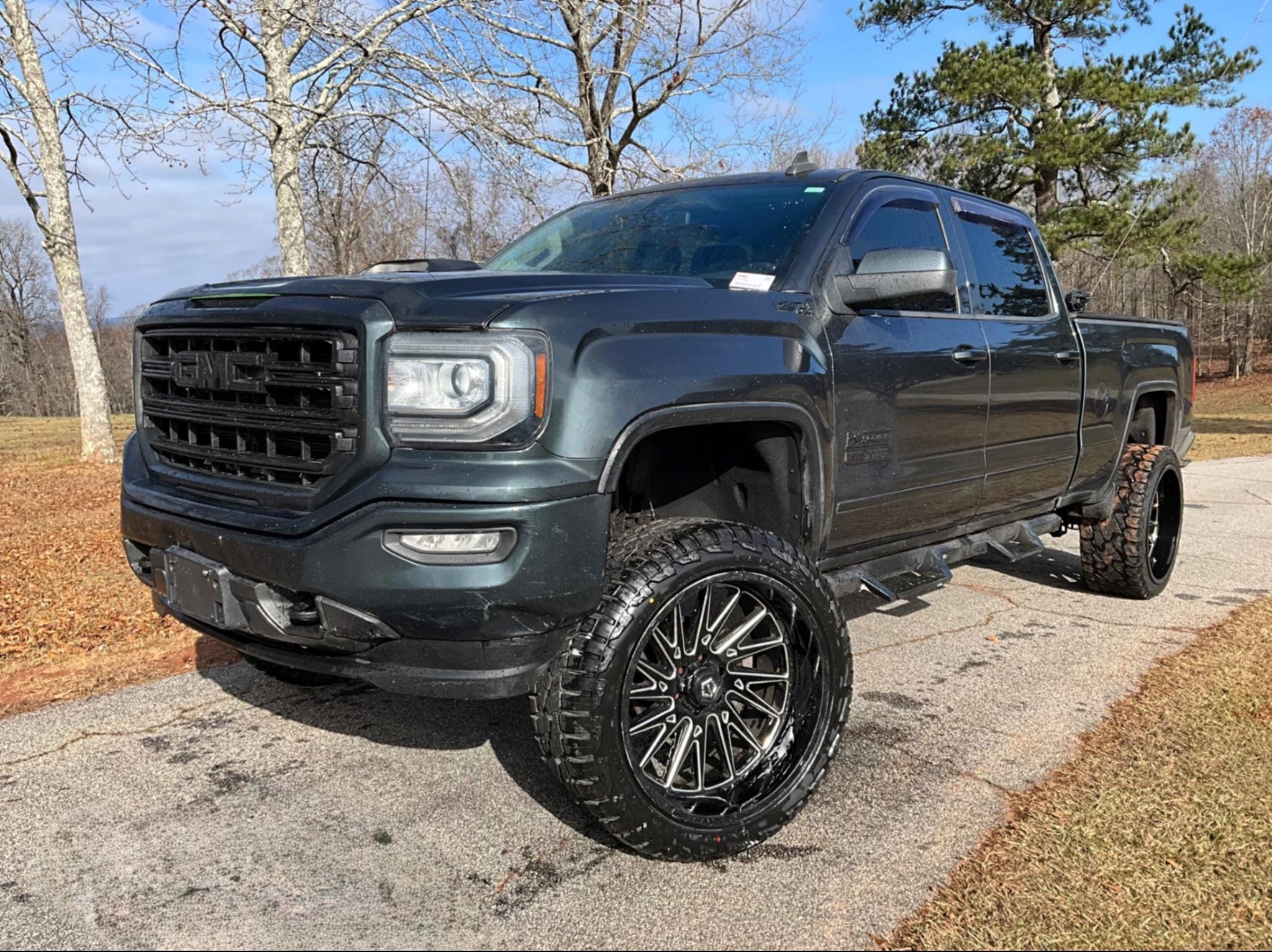 2017 GMC 1500 Equipment Image0