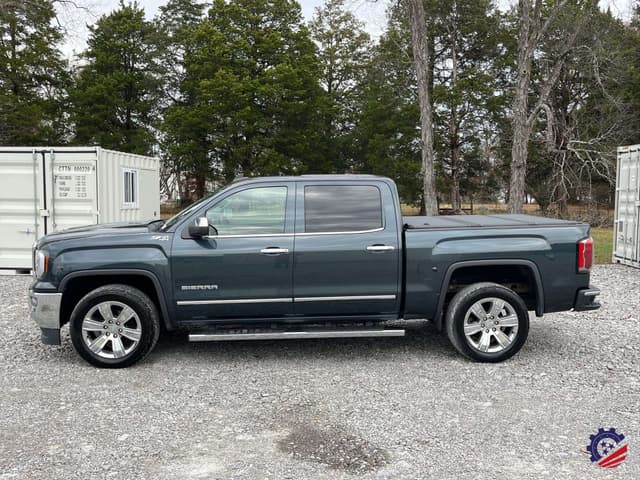 Image of GMC Sierra 1500 equipment image 1