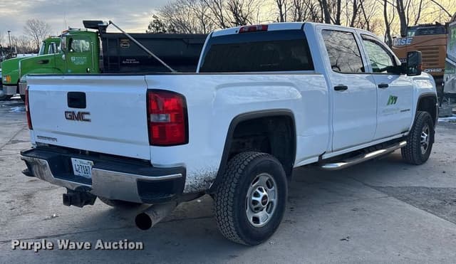 Image of GMC 2500HD equipment image 4