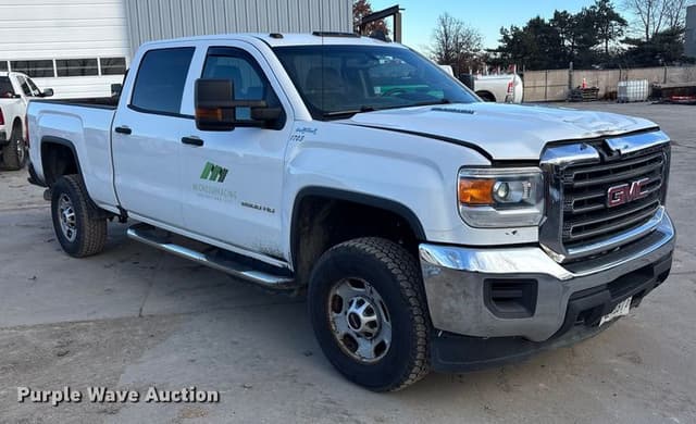 Image of GMC 2500HD equipment image 2