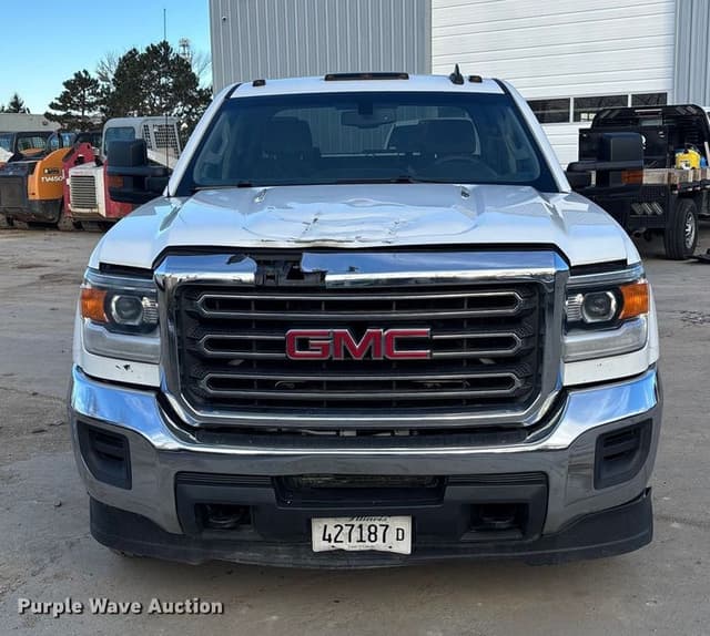 Image of GMC 2500HD equipment image 1