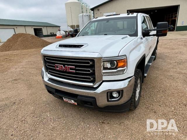 Image of GMC 2500HD equipment image 1