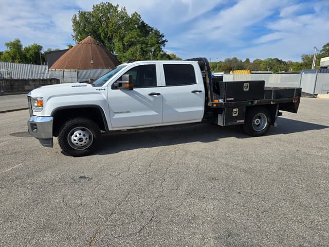 Image of GMC 3500 equipment image 4