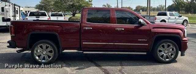 Image of GMC Denali equipment image 3