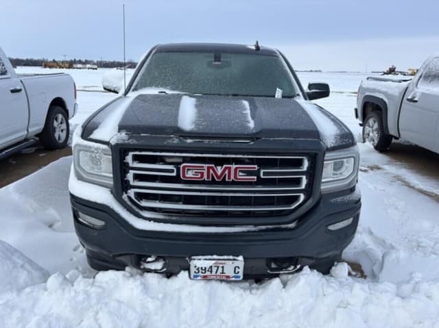 Image of GMC Sierra 1500 equipment image 1