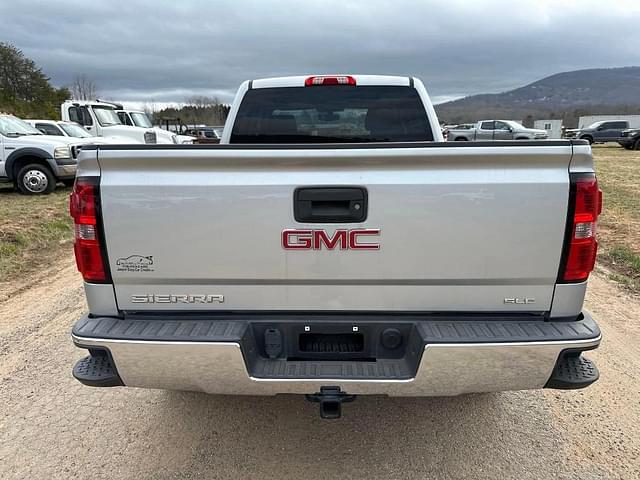 Image of GMC Sierra equipment image 3