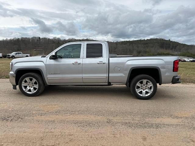 Image of GMC Sierra equipment image 1