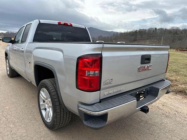 Image of GMC Sierra equipment image 2