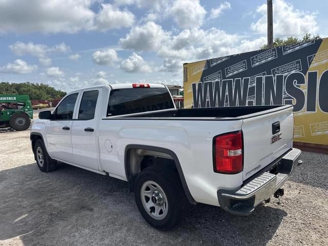 Image of GMC Sierra equipment image 1