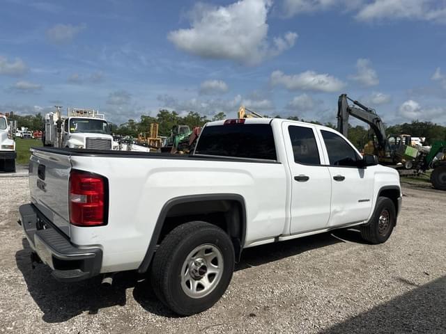 Image of GMC Sierra equipment image 2